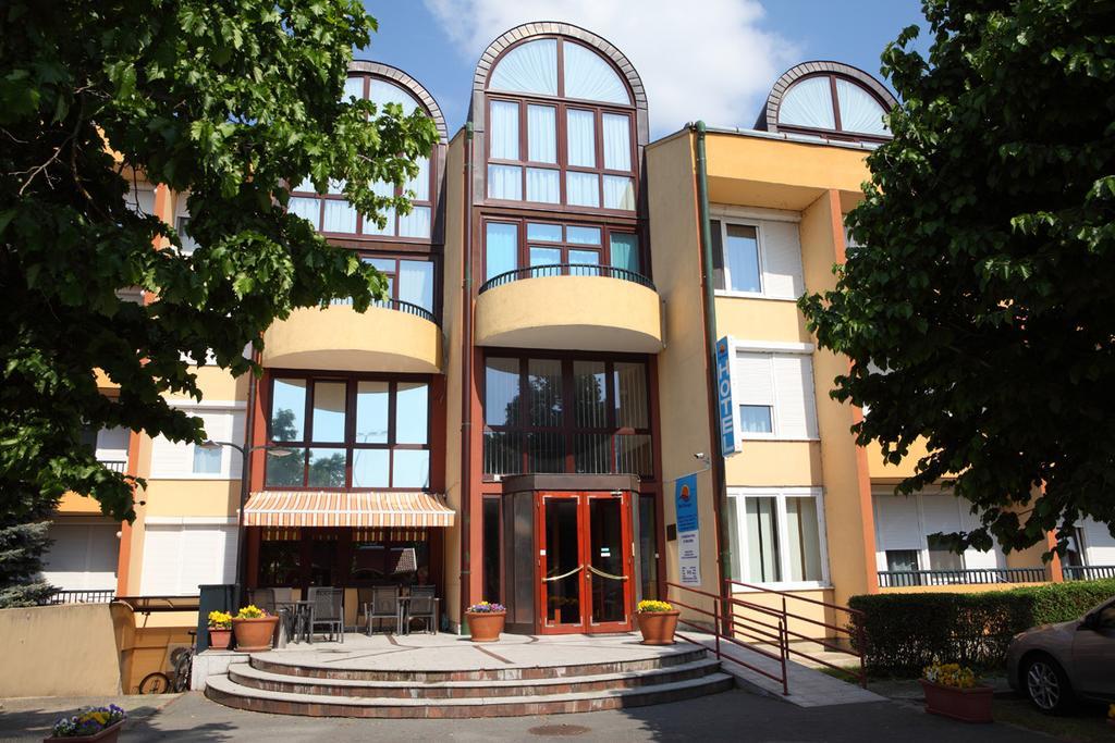 Hotel Napsugar Hévíz Eksteriør billede